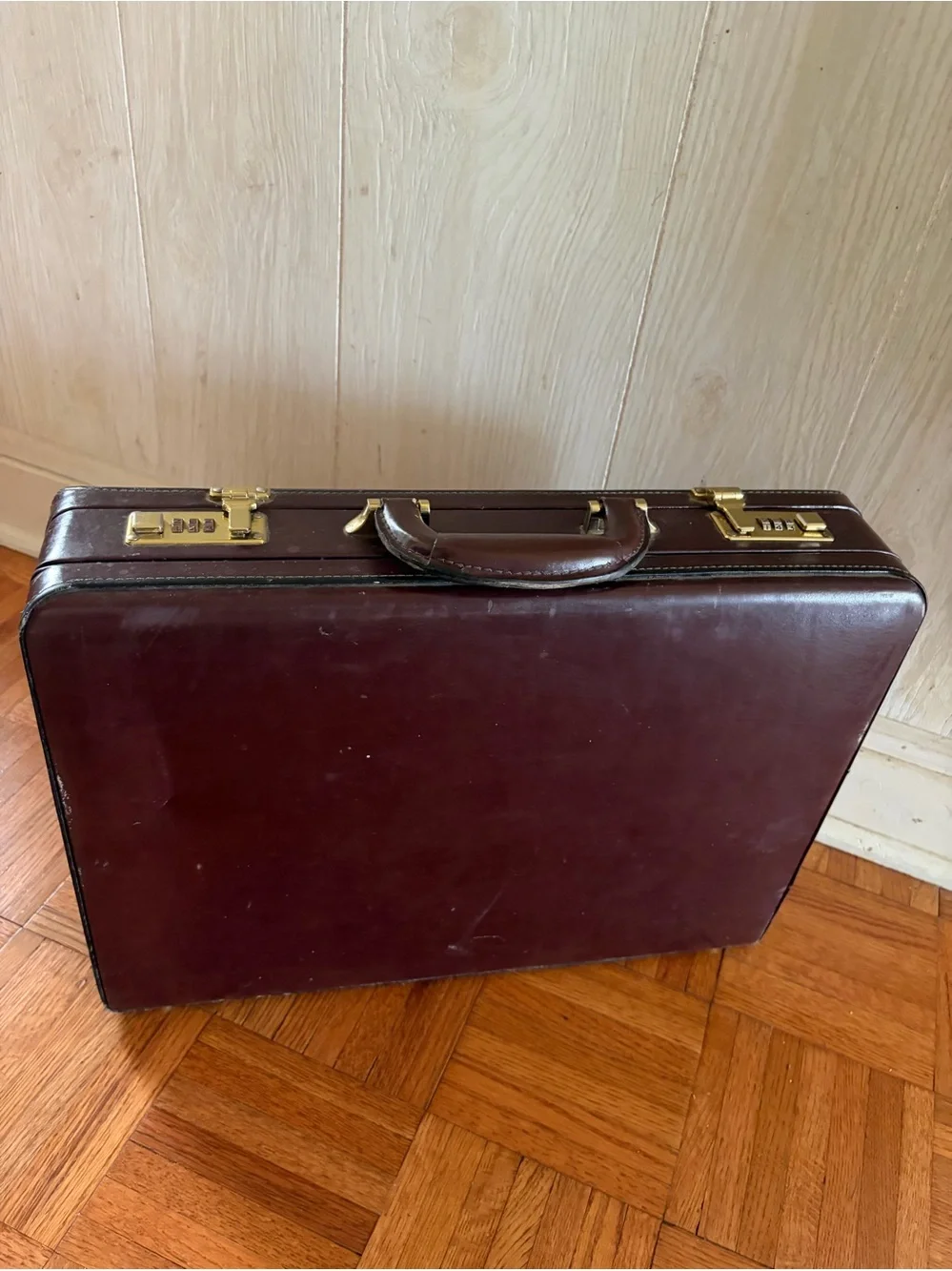 Classic Men's Leather Briefcase in Dark Brown
